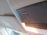 SOSコール搭載車です。スイッチによる任意起動とエアバッグが作動による自動起動で、緊急通報が可能です。(別途、有料申し込み)