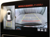 パノラミックビューモニター付きです。車両を上から見たような映像をディスプレイオーディオ画面に表示。運転席からの目視だけでは見にくい、車両周辺の状況をリアルタイムでしっかり確認できます。