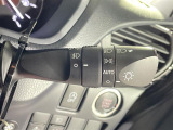 【オートライト(AUTO)】外の明るさをシステムが感知して、自動でヘッドライトが点灯します!ヘッドライトをつけ忘れを防ぐ便利機能です。