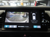 バックカメラの画像です。ガイドラインがスムースな車庫入れをサポートいたします。車庫入れの安心感がアップしますね。