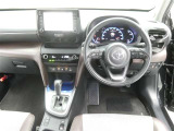 運転席からの視界はこんな感じです☆お気軽にご来店いただき、実際に座って是非お確かめください。ドライバーに寄り添う快適な操作フィールをもたらすステアリングです。