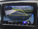 バックモニター付きで、車庫入れやバック時の後方確認をサポート。