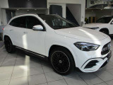 GLAクラス GLA200 d 4マチック アーバン スターズ 4WD 