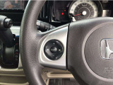 【ステリモ】ステアリングリモコンスイッチにてオーディオ操作可能となっており、運転にも集中できます。少しでも視線移動を減らし事故に遭う確率を下げます。