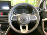 【ステアリングスイッチ】運転中、前方から目線をそらすことなく、オーディオ等の操作が可能な便利機能!安心&快適なドライブを演出してくれます♪