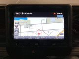 ナビゲーションはフルセグTV、インターナビ対応のGathers純正メモリーナビを搭載しています。Bluetoothオーディオ機能がありますので、スマートフォンなどの音楽も再生できます。