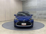 お車購入のポイントとなるフロントマスクです!シャープな目つきが印象的なデザインのヘッドランプです。