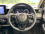 インテリアに合わせたデザインのステアリングは、運転される方のことも考え、運転しやすい形状、大きさです。是非一度、実際に触ってお確かめください。