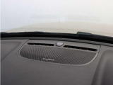 【harman/kardon】世界のオーディオファン垂涎のプレミアムサウンドシステムを搭載。原音に近い音場空間を忠実に再現。乗る人すべてに最良の音響体験を提供します。