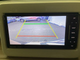 【リアカメラ】車庫入れや後退時に、自分自身の目で見きれない範囲をそっと助けてくれます。モニター越しに状況を確認できる安心感が、毎日の運転をより落ち着いた、スムーズなものへと導きます。