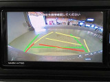 バックガイドモニターで、後方を確認しながら安心して駐車することができます。運転初心者も熟練者も必須の機能ですよ!