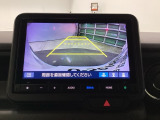 バックモニター付きで、車庫入れやバック時の後方確認をサポート。