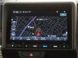 純正8インチベーシックインターナビ(VXM-245ZFEi)&バックカメラが装備されているので、普段の使い勝手もロングドライブも快適です。