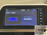 ナビ連動ETC付きです。高速道路料金所での小銭の出し入れや雨天時における窓の開け閉めなどの煩わしさが解消できます。料金所の通過もスムーズで快適ですよ。☆使用履歴表示や音声案内もしてくれます☆
