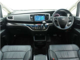 ◆視界広々で非常に運転しやすくロングドライブでも疲れを感じさせないすっきりとまとまったインパネ周りです。