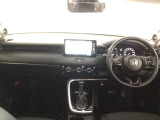 【前方視界】開放的な前方視界!運転がしやすく疲れにくいです♪窓が大きく、見通しがとっても良いおクルマですよ♪