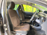 運転席シート廻りは使用感も少なく、良好な状態となっています。前オーナー様が丁寧に使っていたことがよくわかりますね。