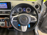 【スマートアシストⅡ】走行中に前方の車両等を認識し、衝突しそうな時は警報とブレーキで衝突回避と被害軽減をアシスト。より安全にドライブをお楽しみいただけます。