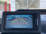 バックガイドモニターで、後方を確認しながら安心して駐車することができます。運転初心者も熟練者も必須の機能ですよ!