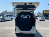 彦根インターからお車で3分とアクセス便利!近くには有名観光地の彦根城もありますので、観光と合わせてのご来店も良いですね♪活気溢れる自慢のスタッフがお客様のご来店をお待ちしております!