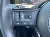 ステアリングスイッチも付いておりますので、運転中でも音量の変更など可能です。