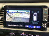 便利な3ビュー切り替え、ガイド線表示付きのバックカメラです!後退時、後方の視界をサポートします!