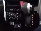 電動パーキングブレーキ・ブレーキホールドを装備してます。ホールド機能は信号待ちが多い一般道で疲労軽減になり、大好評です!