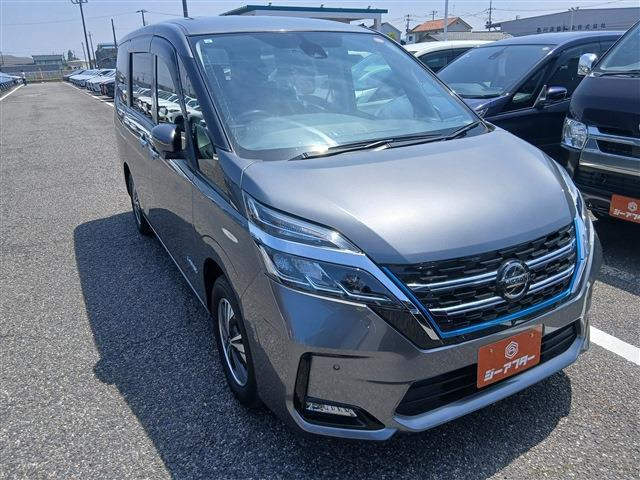 セレナ 1.2 e-POWER XV 禁煙車 純正10インチナビ フルセグTV