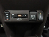 フロント左右シートヒーターも装備しています。今や標準装備になりつつあるETC車載器も装着されております。料金所を通過するときも楽々です。