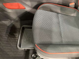 残価設定型クレジットをご用意しております。車両価格の一部をあらかじめ残価として据え置き、残りの金額を分割払いとするプランです。 詳しくはスタッフにお問合せください。