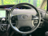 【純正革巻きステアリング】上質な革を使用することで、手にしっかり馴染みとても運転しやすいハンドルです♪