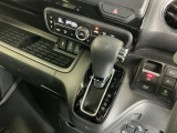 発進時から滑らかに加速する無段階変速のCVTはストップ&ゴーの多い街の中も快適です