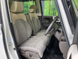 運転席シート廻りは使用感も少なく、良好な状態となっています。丁寧に使われていたことがよくわかりますね。
