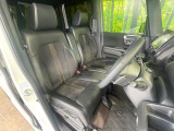 運転席シート廻りは使用感も少なく、良好な状態となっています。丁寧に使われていたことがよくわかりますね。