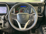 【純正革巻きステアリング】上質な革を使用することで、手にしっかり馴染みとても運転しやすいハンドルです♪