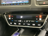 運転席/助手席シートヒーターで寒い日もすぐに温かくなり快適に過ごせます。2段階の温度調整が可能です