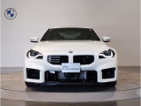 ☆BMWの代名詞とも言える【キドニーグリル】一目見ただけでBMW車であると認識できる確固たるアイコンとして存在感を放ちます☆