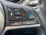 【レーダークルーズコントロール】前方の車両に合わせて加減速を自動制御するレーダークルーズコントロール。渋滞や高速道路での運転負担を軽減し、快適なドライブを提供します。