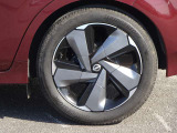 【タイヤ】 【純正17インチアルミホイール】《205/50R17》専用のアルミなのでお車のイメージぴったりですね!