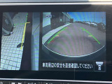 左サイドカメラとフロントカメラ運転席から死角となりやすい車両左前部分や前方部分もバッチリ見えます♪
