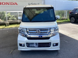 お客様に安全で快適なカーライフをお送りいただくために、中古車にも高いレベルの品質基準を設け、その基準に従って、全ての中古車について納車前整備を実施しています。