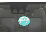 予防安全機能「スマートアシスト」を装備しています。安全機能の詳細は販売店スタッフまでおたずねください。機能を過信せず、必ずご自身で安全運転を行ってください。