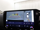 車両周辺の安全確認をするパノラミックビューモニター