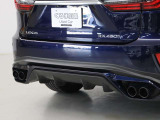F Sport ならではの4本出しマフラーが迫力あります
