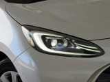 1灯の光源でロービームとハイビームの切り替えが行えるBi-Beam(バイ-ビーム)LEDを採用しています♪