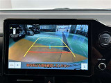 バックガイドモニターで、後方を確認しながら安心して駐車することができます。運転初心者も熟練者も必須の機能ですよ!