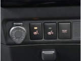 運転席、助手席にはシートヒーター機能を装備!電熱線を使用した暖房ですので、寒い季節や雨などで急に体が冷えてしまったとき等に便利で快適な機能です!