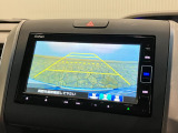 【バックカメラ】リバースにするだけで映ります、後方の安全確認や、狭い駐車場での車庫入れ、雨の日や夜間など視界の悪い時に便利です!安全にバックする為には欠かせない装備です。