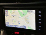 純正ナビを装備。タッチパネル式で使いやすく、お出かけもラクラクです。