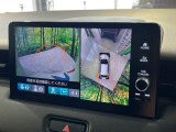 【マルチビューカメラシステム】専用のカメラにより、上から見下ろしたような視点で360度クルマの周囲を確認することができます☆死角部分も確認しやすく、狭い場所での切り返しや駐車もスムーズに行えます。